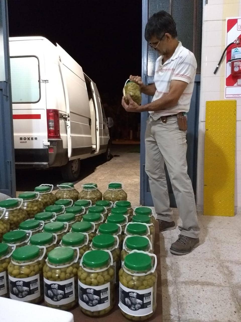 Proceso de envasado de aceitunas Don Ilmo